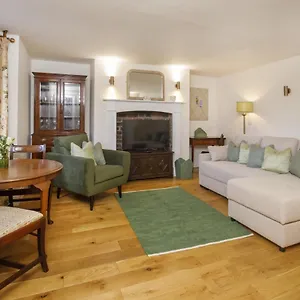 The Square Garden In For Up To 4 Guests Apartment York